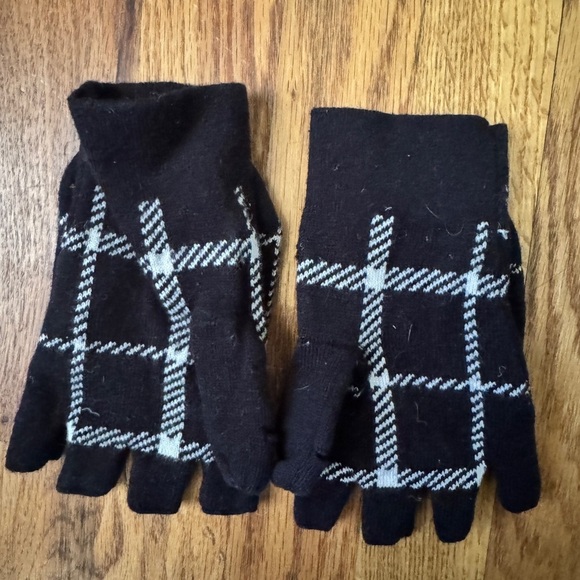 Coach Black and White Checkered Headband and matching Gloves main image 4